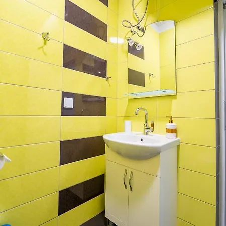 Cozy Little In Studentski Grad Διαμέρισμα *
